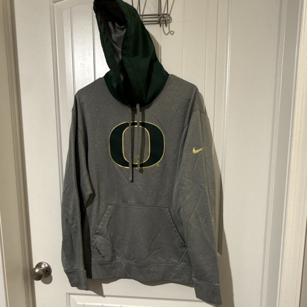 Nike Therma-FIT Oregon Ducks Gray/Green Pullover Hoodie Sweatshirt Men's M